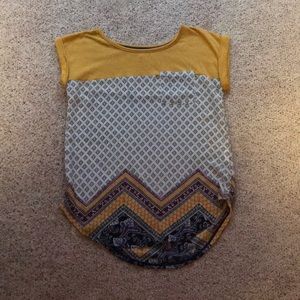 Ute mustard and multi colored short sleeve top